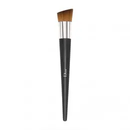 Кисть для лица Dior Backstage Foundation Full Coverage Fluid Brush