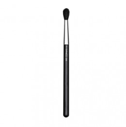 Кисть для теней M.A.C Tapered Blending Brush 224S