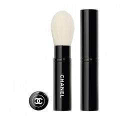 Кисть для макияжа Chanel Retractable Highlighter Brush №111