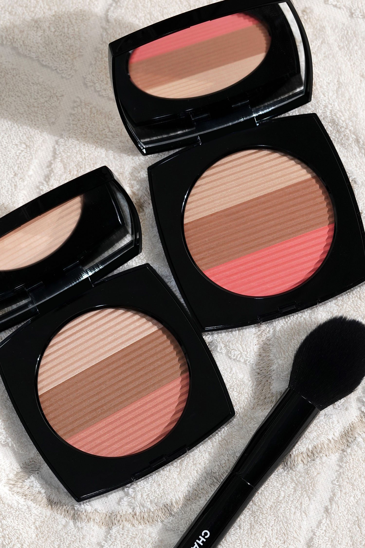 Палетка для лица Chanel Les Beiges Healthy Glow Sun Kissed Powder